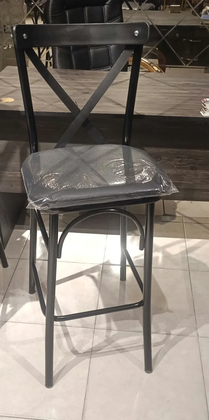 Çapraz Sırtlı Metal Bar Sandalyesi